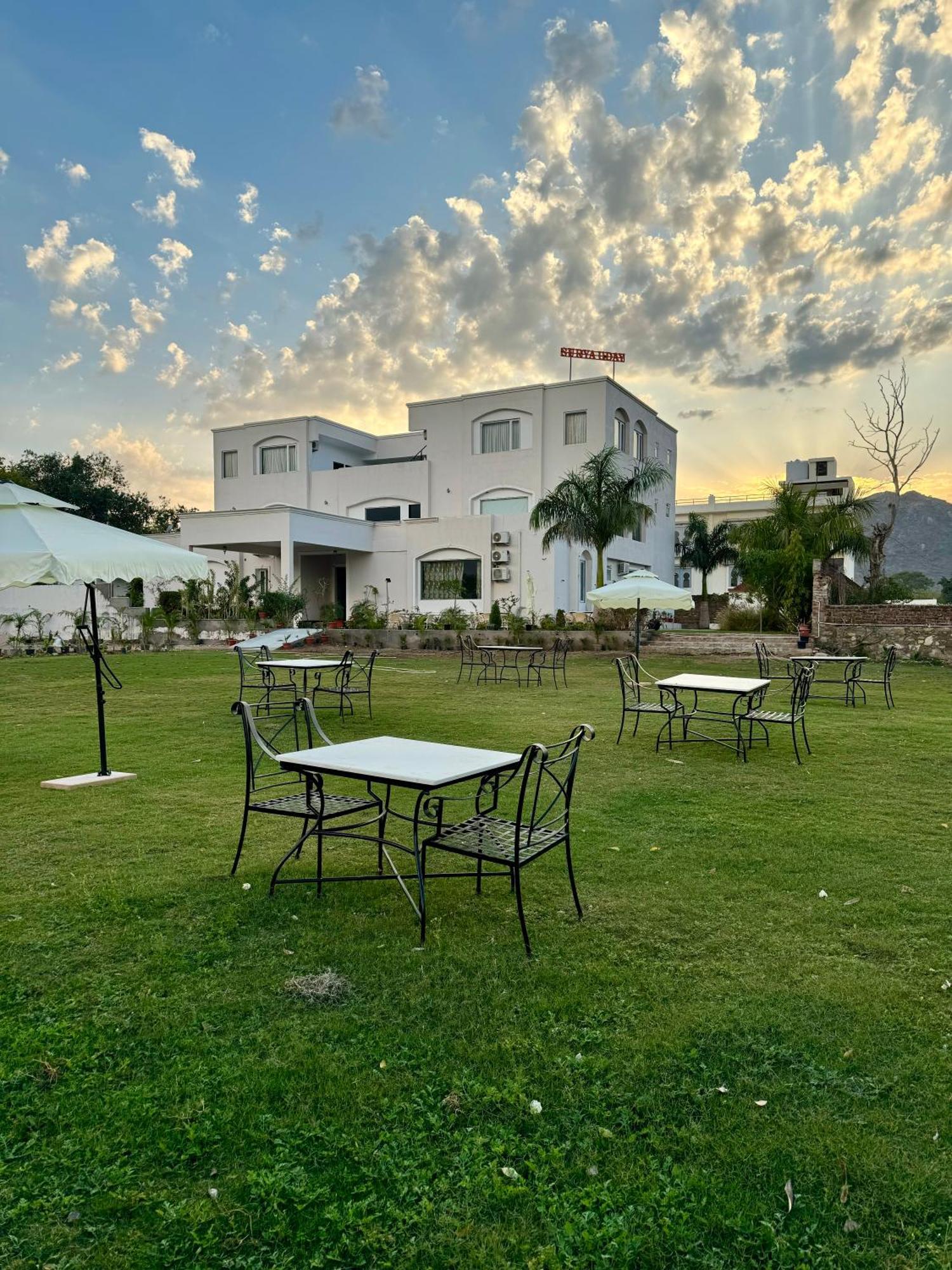 Surya Uday Villa Udaipur Eksteriør billede